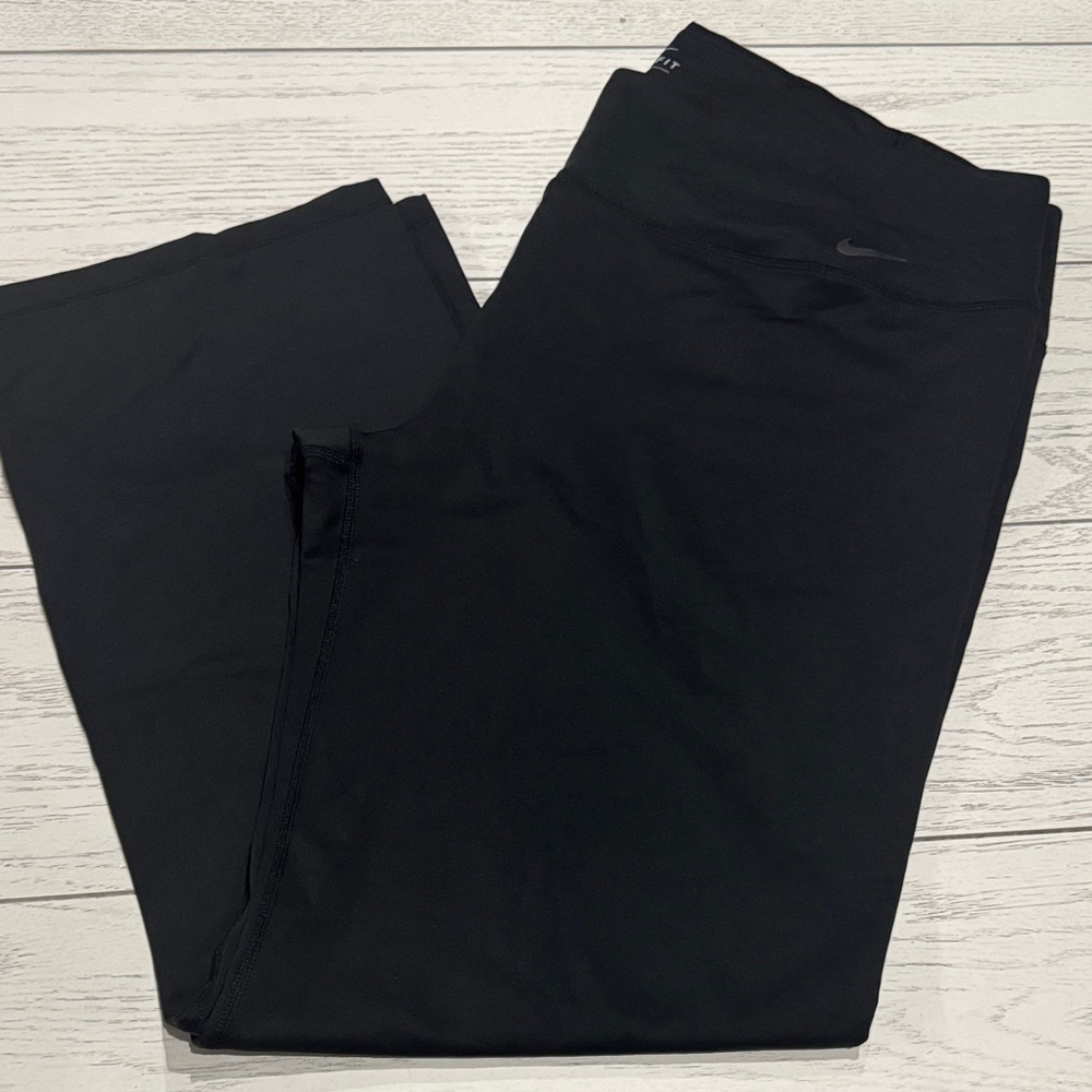 Nike Women's Black Joggers - Picture 1 of 2
